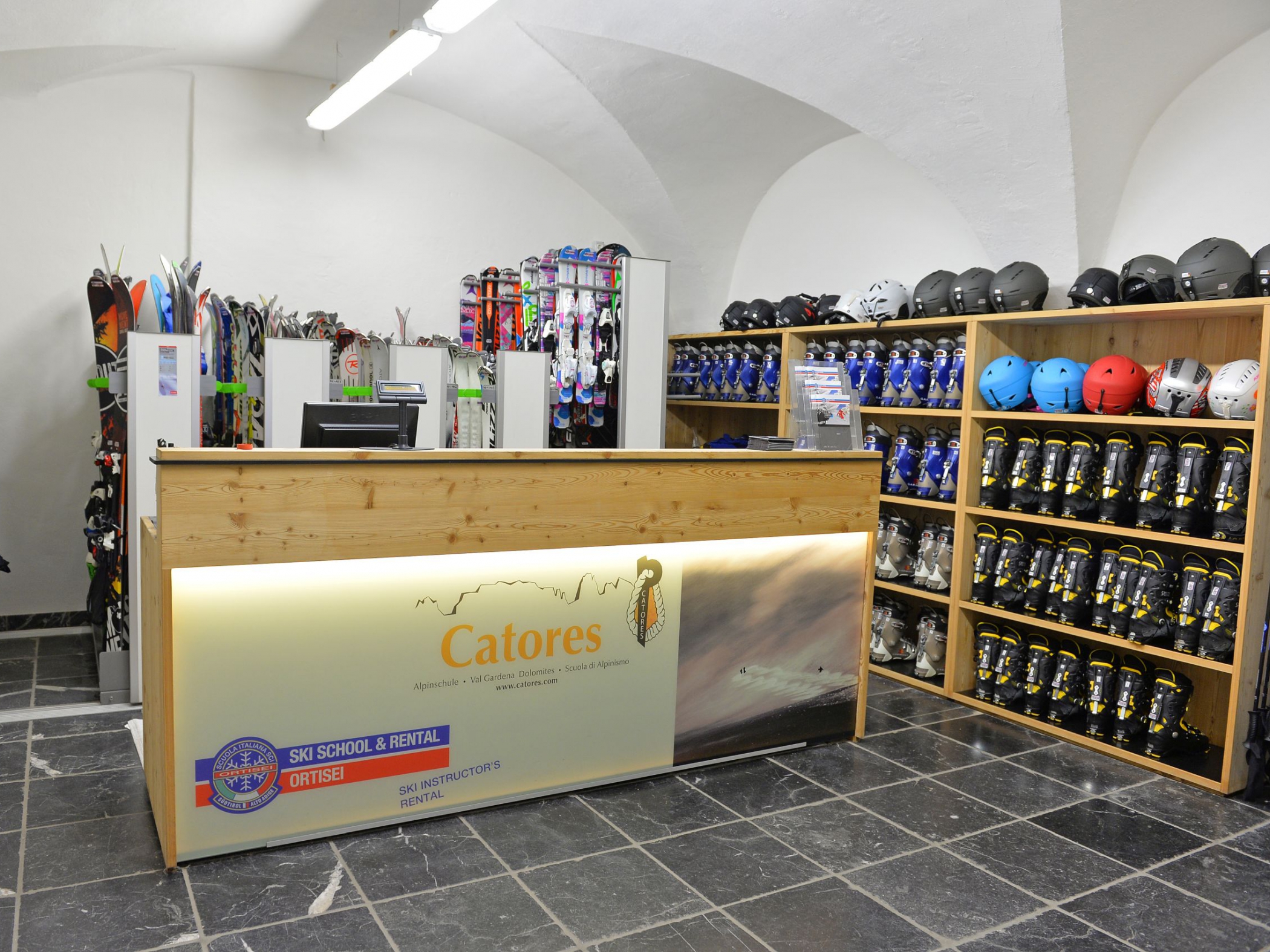 Catores Dolomites Guides - Rental Catores | Ski- & Klettersteigverleih in Gr&ouml;den