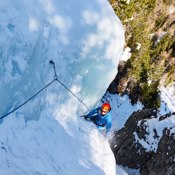 Onda su Onda - Colfosco - Introduzione all&rsquo;arrampicata su ghiaccio - Catores