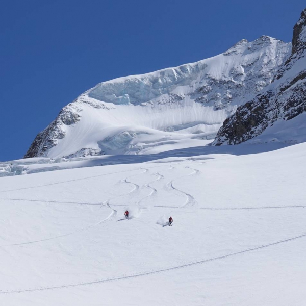 Top-class high alpine ski tour - Tour du Ciel &ndash; Valais Ski Traverse with a Mountain Guide - Catores