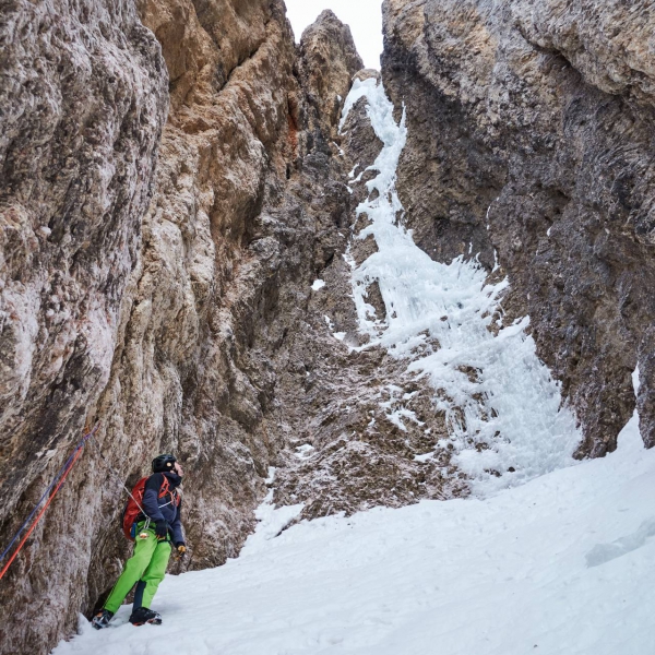  - Spallone del Sassolungo - Goulotte Holzknecht - Catores