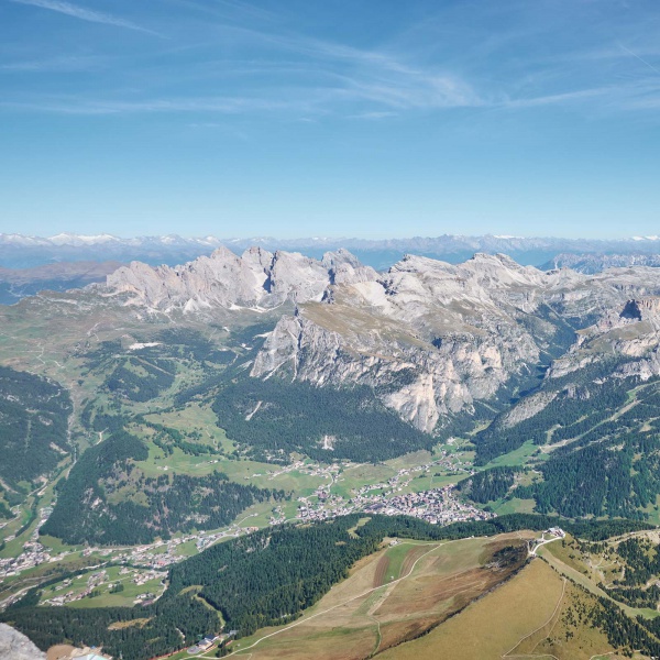 Le Dolomiti di Val Gardena dall&rsquo;alto - Via Normale Sassolungo con una guida alpina locale - Catores