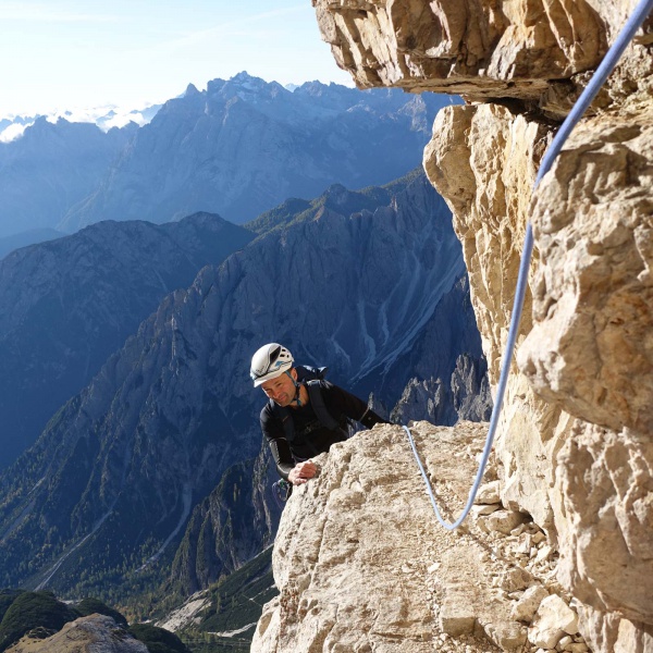 Sonniger Aufstieg in den Dolomiten - Gro&szlig;e Zinne Normalweg mit Bergf&uuml;hrer - Catores