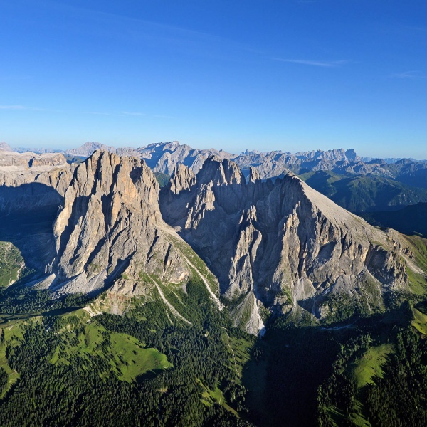 Il Gruppo del Sassolungo dall&rsquo;alto: Una vista magnifica! - Via Normale Sassolungo con una guida alpina locale - Catores