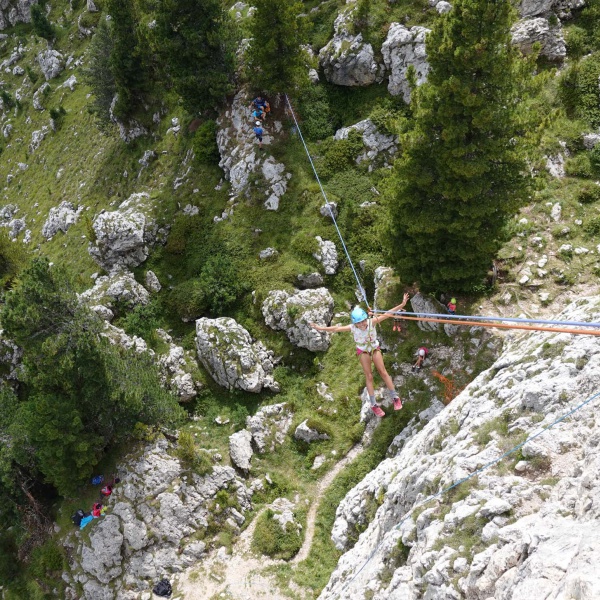 Seilrutsche - Ein Highlight f&uuml;r Kids - Familienklettern mit Bergf&uuml;hrer in Gr&ouml;den - Catores