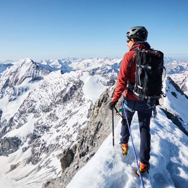 Ortler Gipfel mit Aussicht auf K&ouml;nig und Zebru - Ortler - Hintergrat mit Bergf&uuml;hrer - Catores