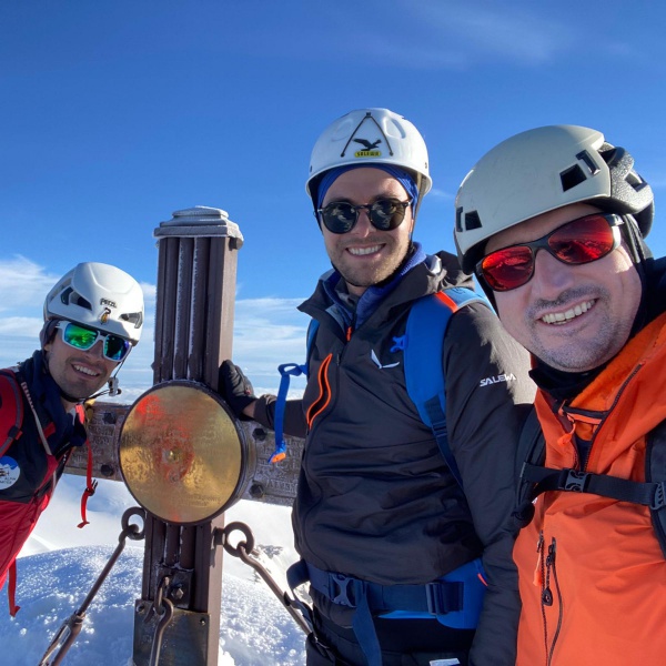 Gipfelkreuz Glockner - Gro&szlig;glockner St&uuml;dlgrat mit Bergf&uuml;hrer - Catores