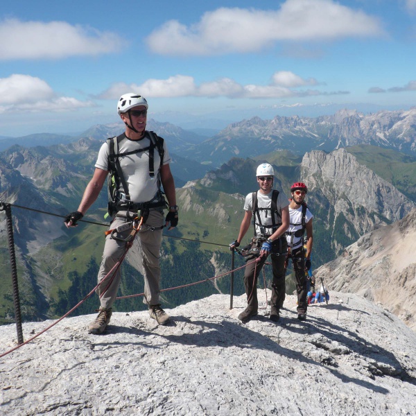 Sulla cresta con una magnifica vista panoramica! - Marmolada - Via Ferrata Cresta Ovest - Catores