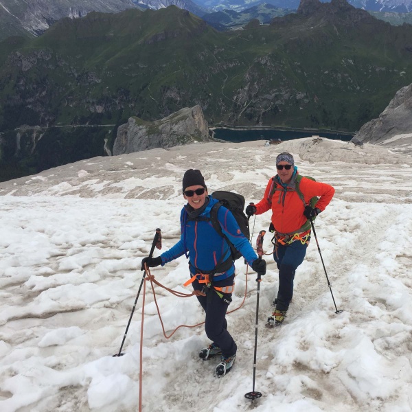 Con ramponi sul ghiacciaio - Marmolada - Via Normale con guida alpina - Catores