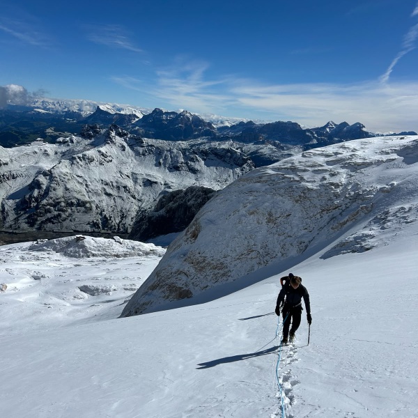 Condizioni ottime sul ghiacciaio - Marmolada - Via Normale con guida alpina - Catores